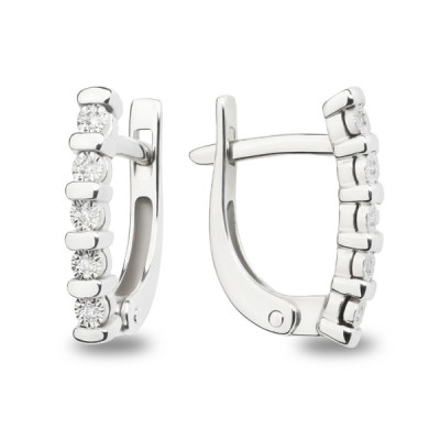 Серьги классические из золота с бриллиантом