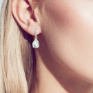 Серьги-пусеты из золота с топазом