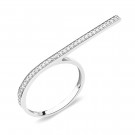 Кольцо классическое из серебра с фианитом