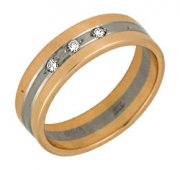  Кольцо обручальное из золота c бриллиантами