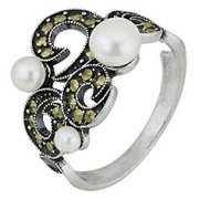 Кольца с жемчугом "Алмаз-Холдинг" Кольцо классическое из серебра c жемчугом и марказитами