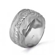  Кольцо классическое из серебра без вставок